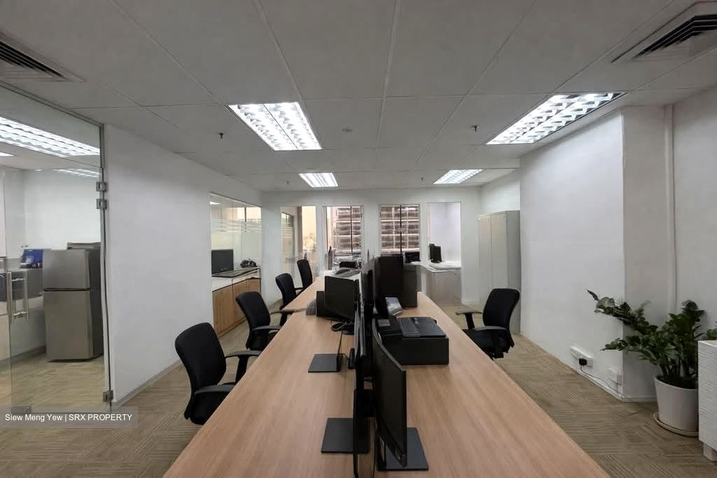 International Plaza (D2), Office #545148521